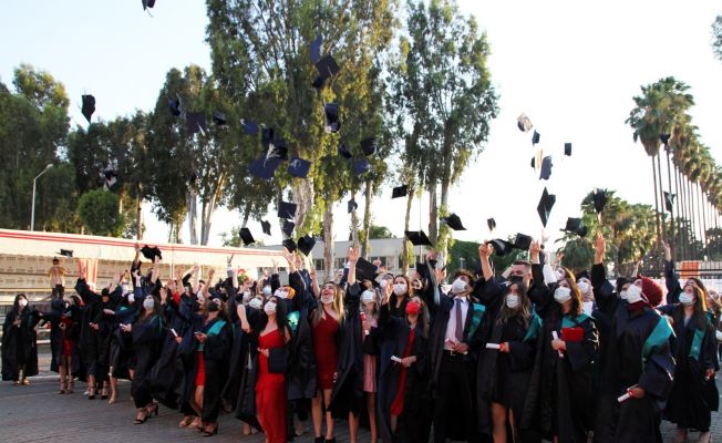 Başkent Üniversitesi Adana Sağlık Hizmetleri MYO’da mezuniyet coşkusu