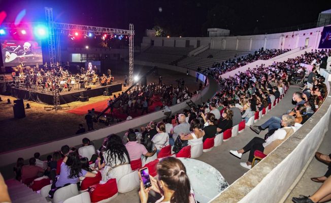 ÇDSO konserinde Neşet Ertaş türküleri seslendirildi