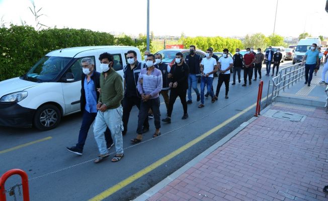 Adana’da 4 göçmen kaçakçısı tutuklandı