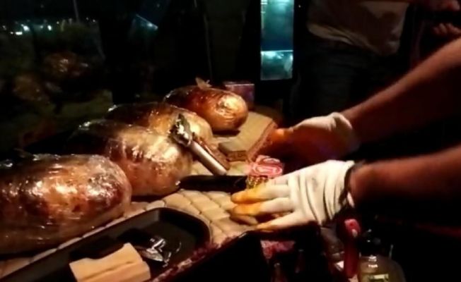 TIR’da 4 kilo 550 gram esrar ele geçirildi