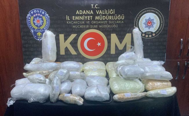 Adana’da 18 kilo 700 gram esrar ele geçirildi