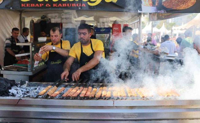 Adana’da 3 günde 35 ton et tüketildi