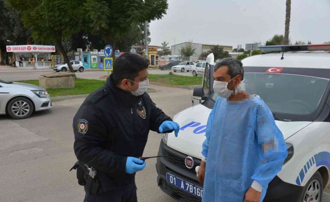 Bıçaklanan yaralı hastaneden kaçtı, hasta önlüğüyle yakalandı