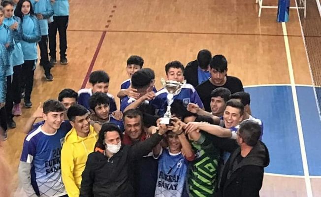 Genç Erkekler Futbol ve Yıldız Kızlar Voleybol Şampiyonası