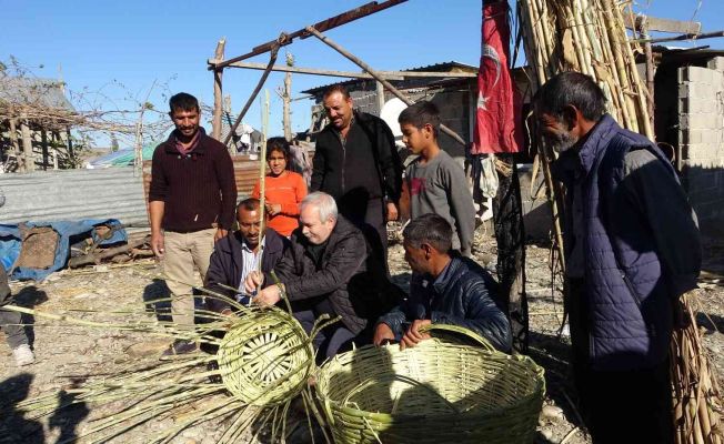 Romanların kamıştan sepetleri ekonomiye kazandırıldı