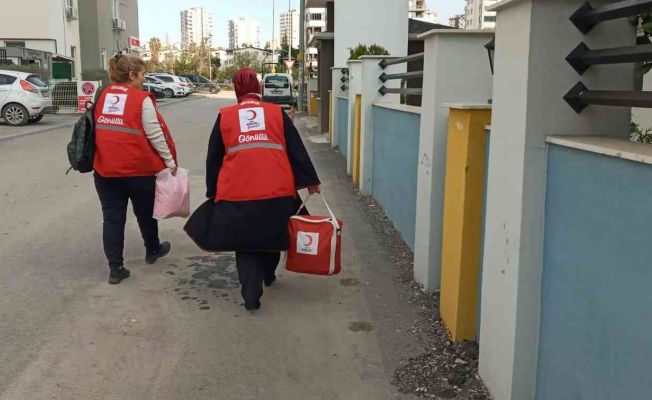 Kızılay Sevgi Bohçaları ile sahada