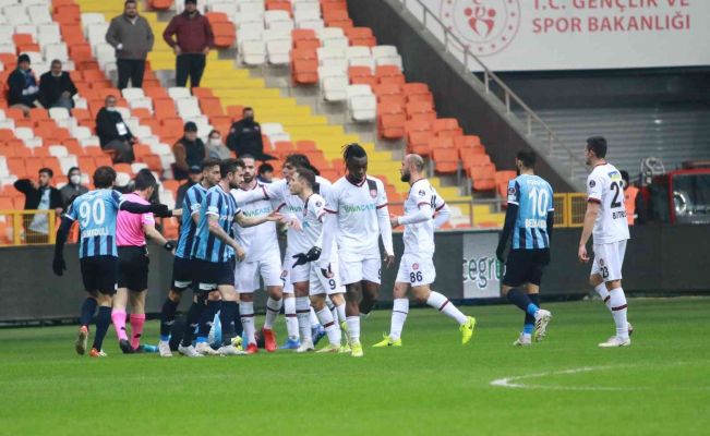 Spor Toto Süper Lig: Adana Demirspor: 1 - Fatih Karagümrük: 0 (İlk yarı)