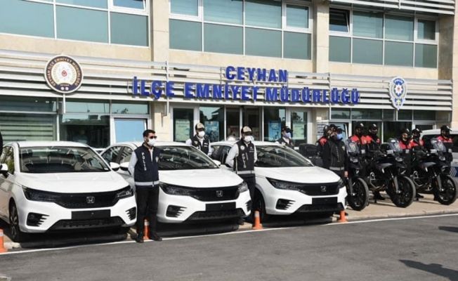 Hayırseverler Ceyhan Emniyetine araç bağışladı