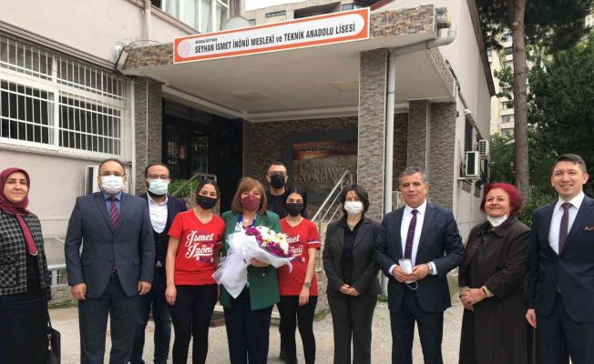 Öğretmenlik yaptığı okula 38 yıl sonra genel müdür olarak geldi