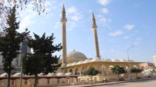 Adana’da 150 cami minaresi ağır hasar aldı