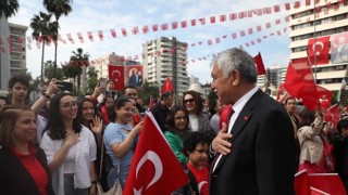 23 Nisan Ulusal Egemenlik ve Çocuk Bayramı törenlerle kutlandı