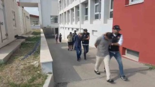 Adana’da narkotik operasyonunda yakalanan 3 kişi tutuklandı