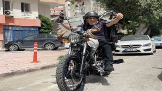 Motosikletine boynuz taktı lgi odağı oldu