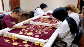 Osmanlı puşideleri Adana’da ilmek ilmek işleniyor