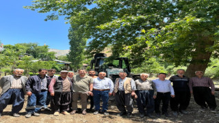 Feke'de sel ve dolunun vurduğu alanlarda hasar tespiti yapılıyor