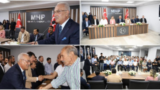 MHP Adana İl Başkanlığı’ndaki bayramlaşma programına partililer yoğun ilgi gösterdi.