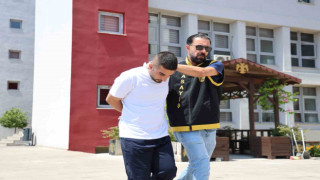 Adana’ya tatile geldi eniştesini öldürdü