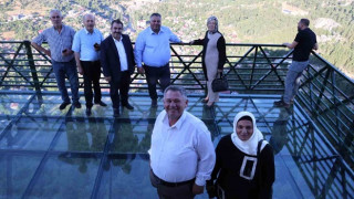 Sıcaktan bunalan Adanalılar Feke ilçesine akın etti